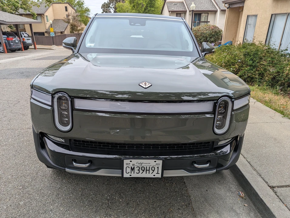 2022 Rivian R1S - Image 6 of 31