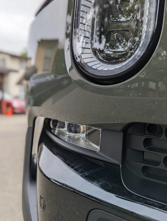 2022 Rivian R1S - Image 28 of 31