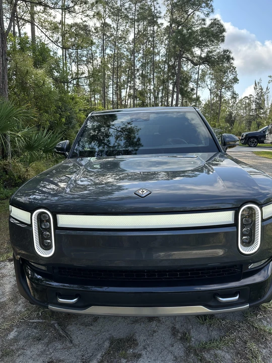 2022 Rivian R1S - Image 13 of 31