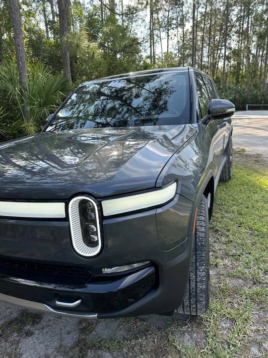 2022 Rivian R1S - Image 14 of 31