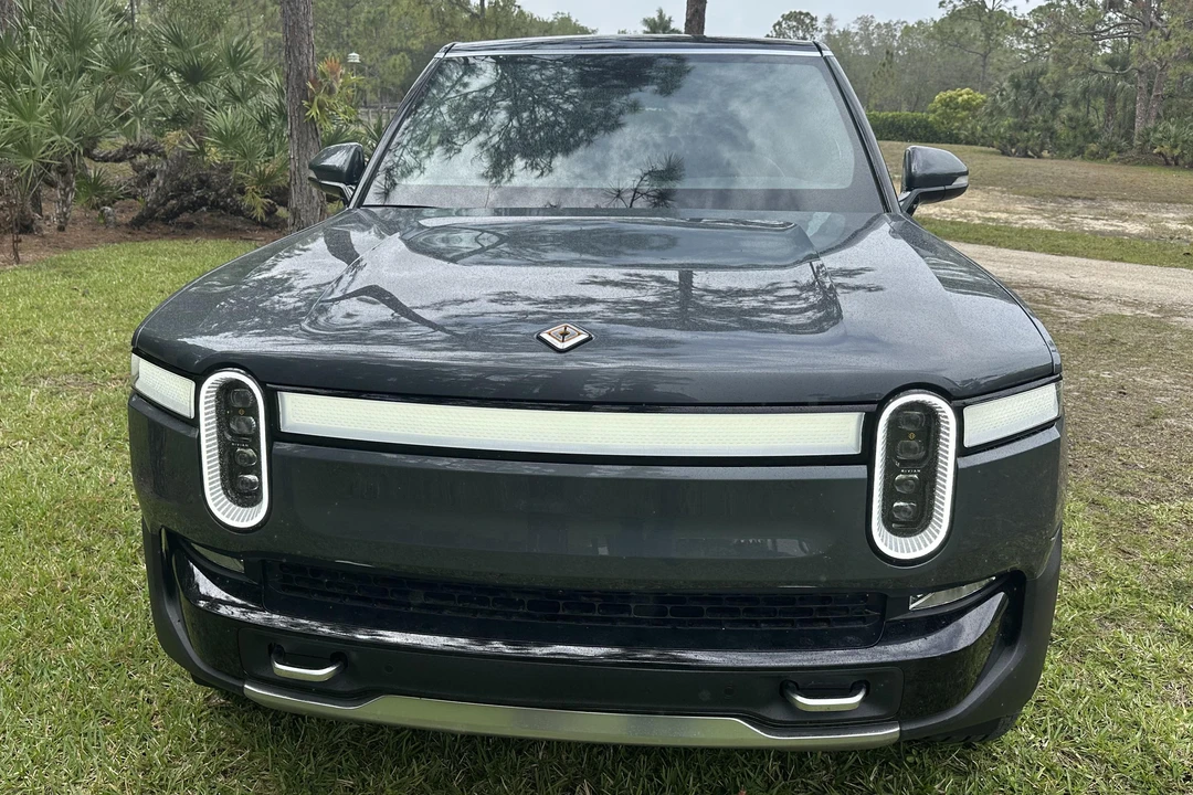 2022 Rivian R1S - Image 6 of 31