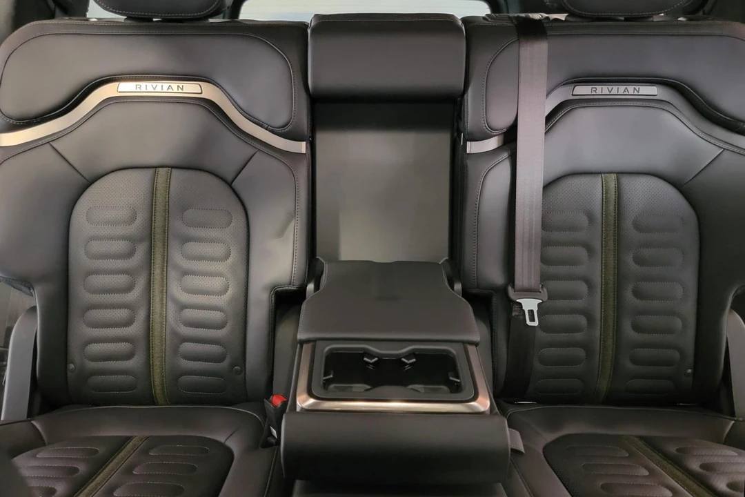 2022 Rivian R1S - Image 31 of 31