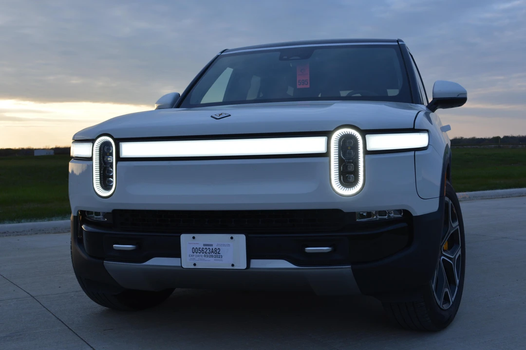 2022 Rivian R1S - Image 6 of 31