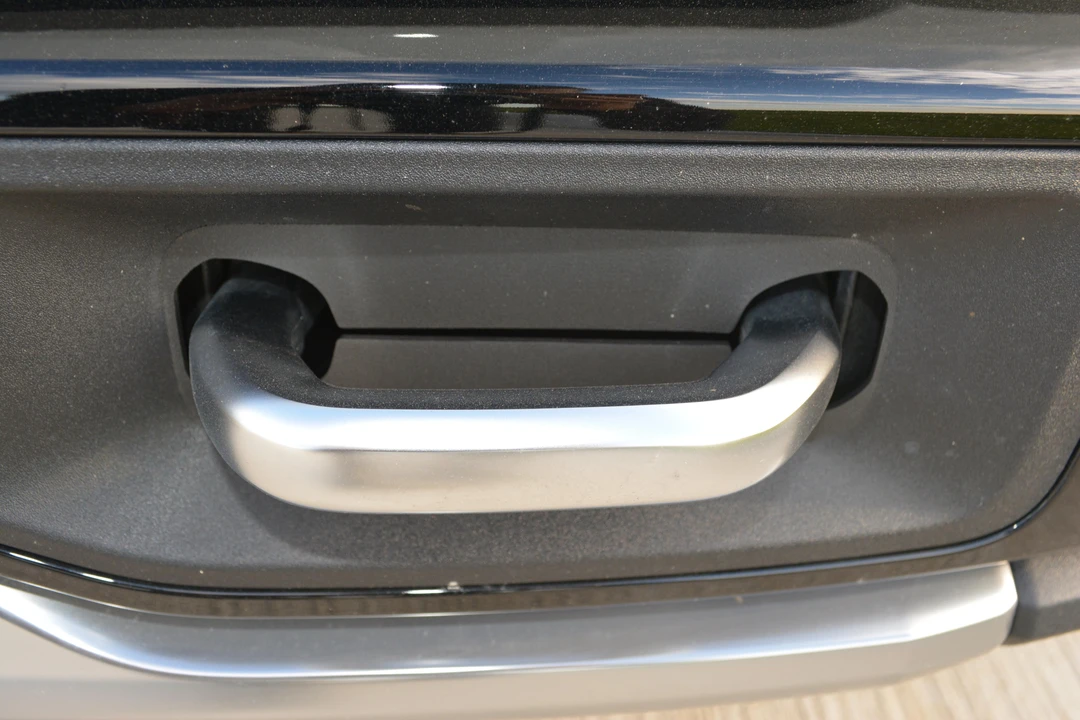 2022 Rivian R1S - Image 31 of 31