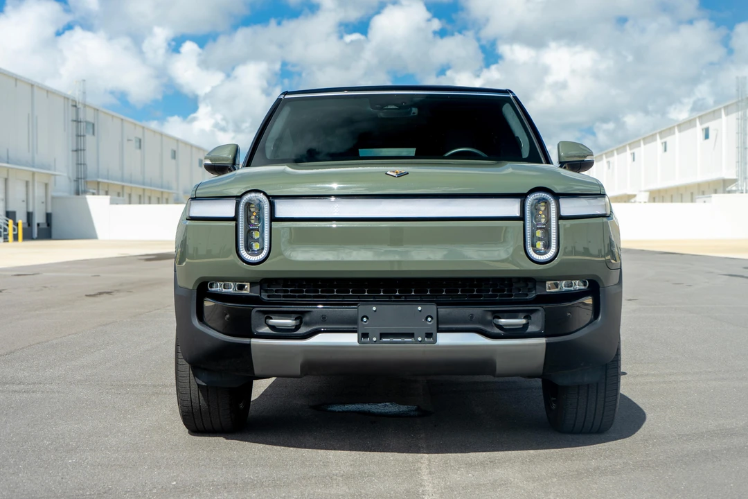 2022 Rivian R1S - Image 7 of 31