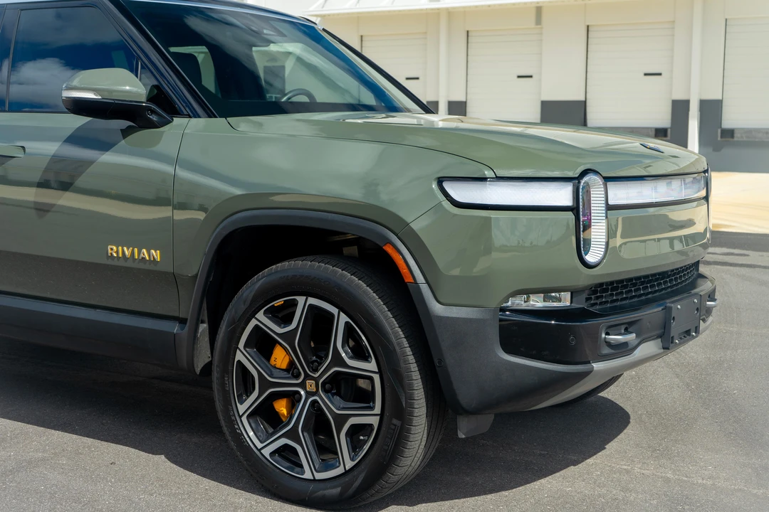 2022 Rivian R1S - Image 22 of 31
