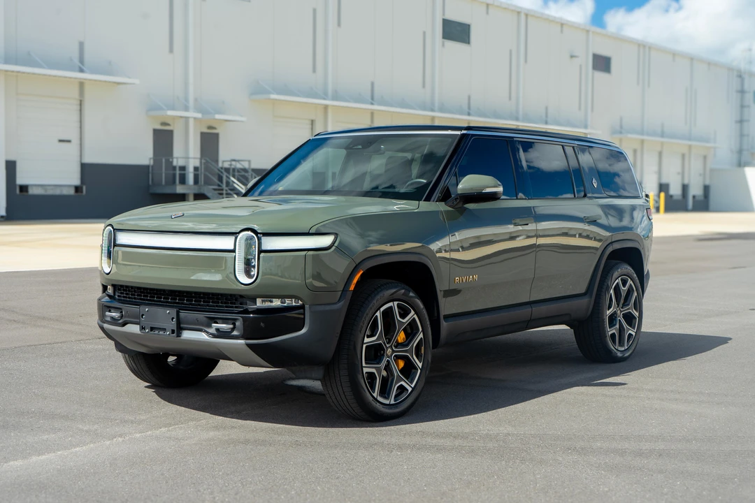 2022 Rivian R1S - Image 9 of 31