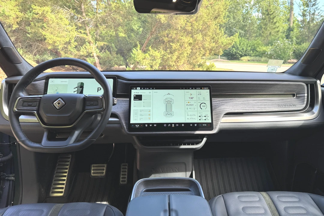 2022 Rivian R1S - Image 13 of 31