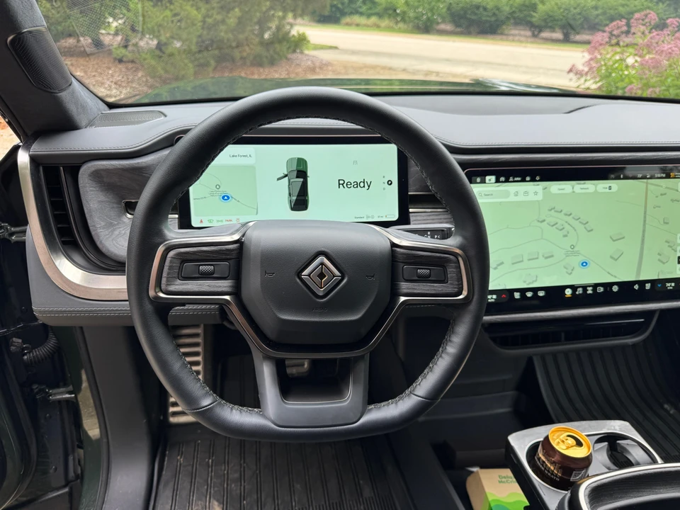 2022 Rivian R1S - Image 23 of 31