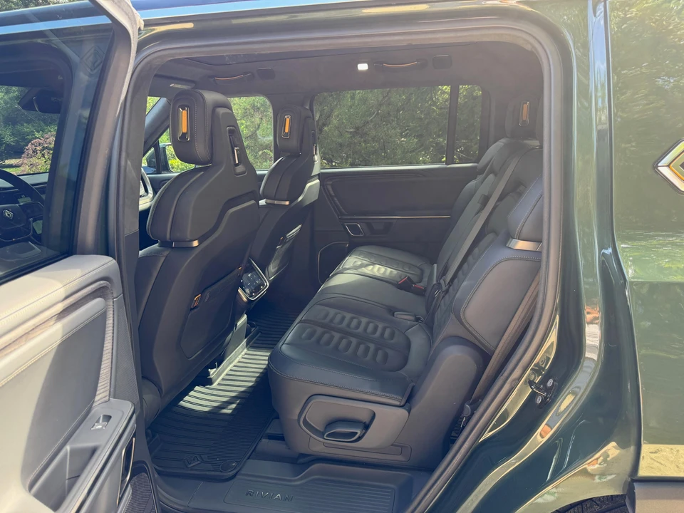 2022 Rivian R1S - Image 20 of 31