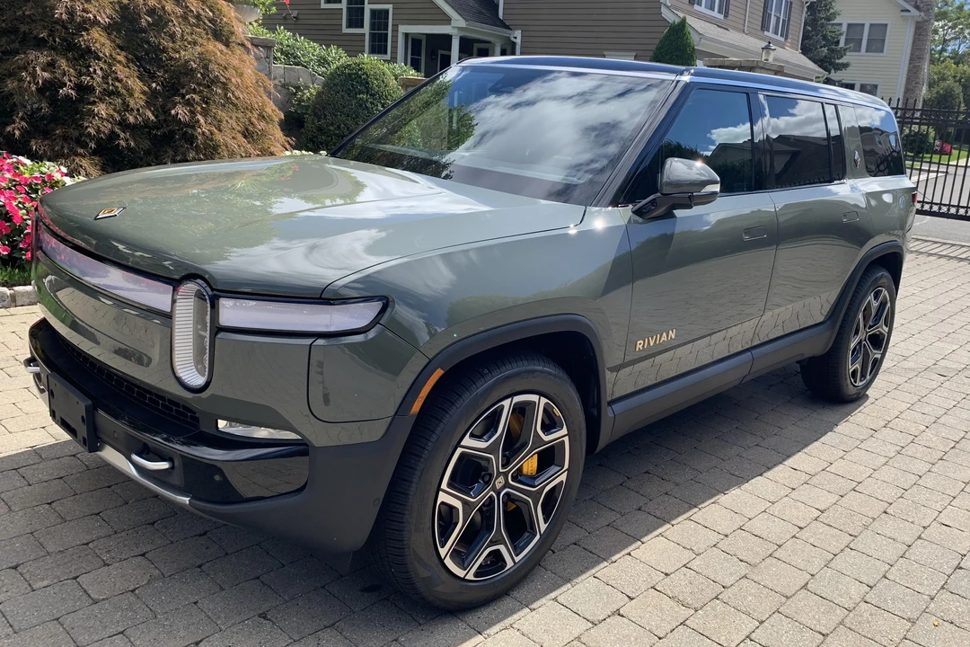 2022 Rivian R1S - Image 6 of 30