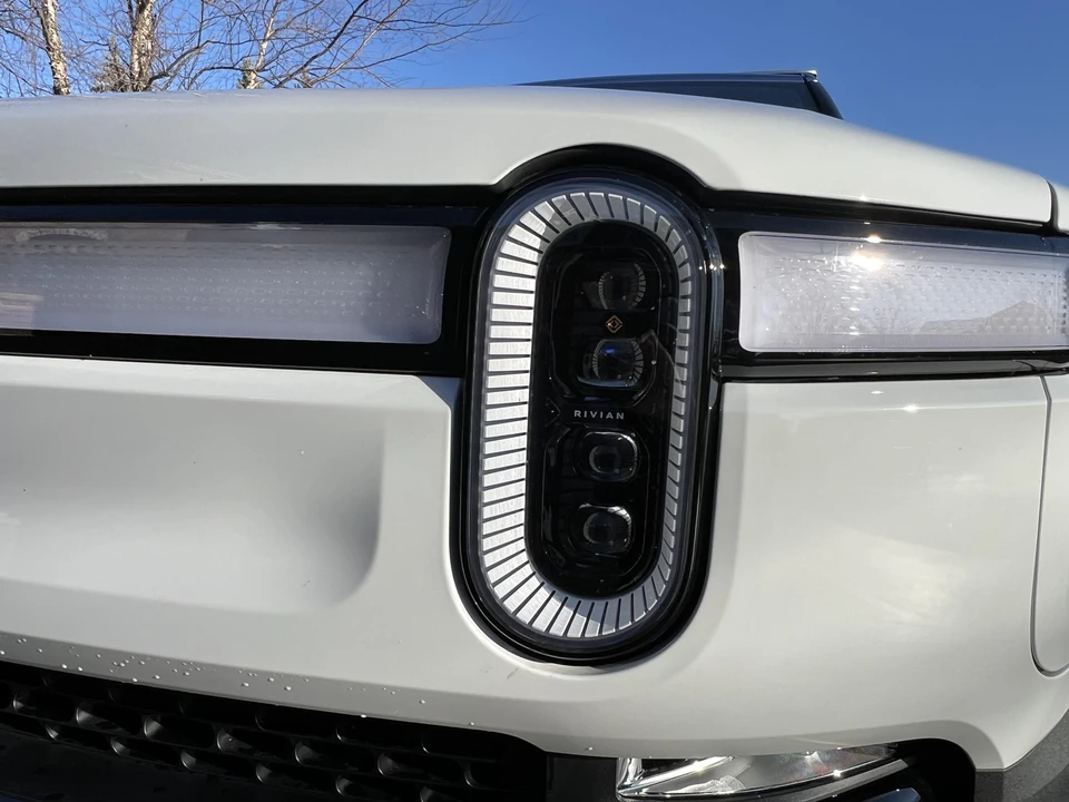 2022 Rivian R1S - Image 19 of 31