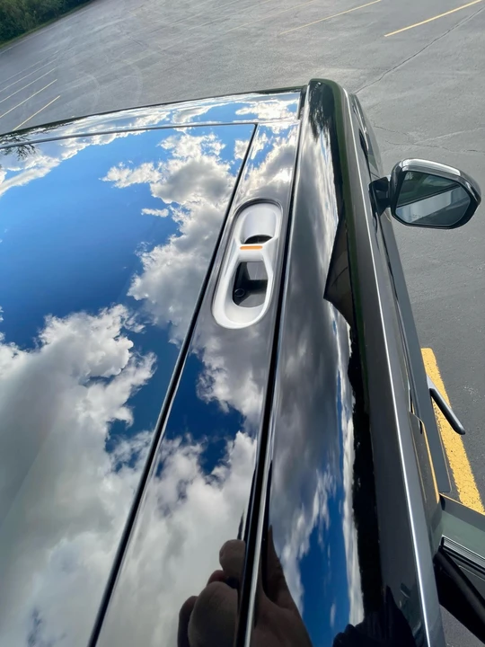 2022 Rivian R1S - Image 27 of 31