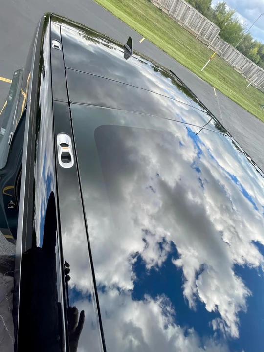 2022 Rivian R1S - Image 26 of 31