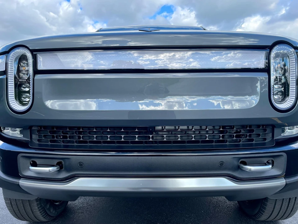 2022 Rivian R1S - Image 11 of 31
