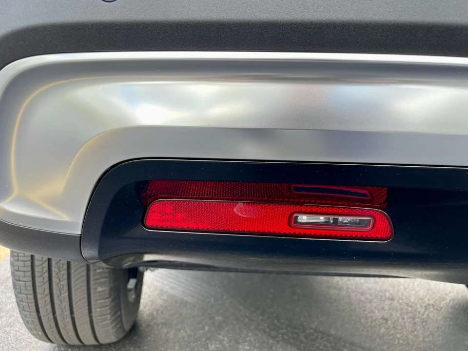 2022 Rivian R1S - Image 21 of 31