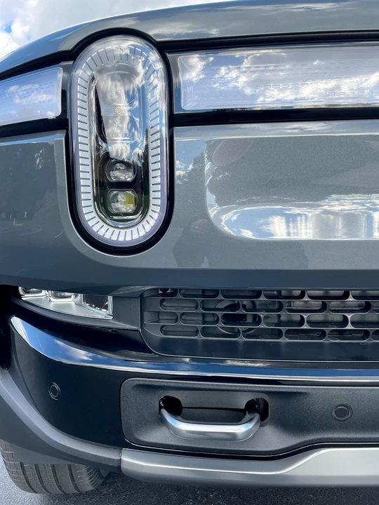 2022 Rivian R1S - Image 9 of 31