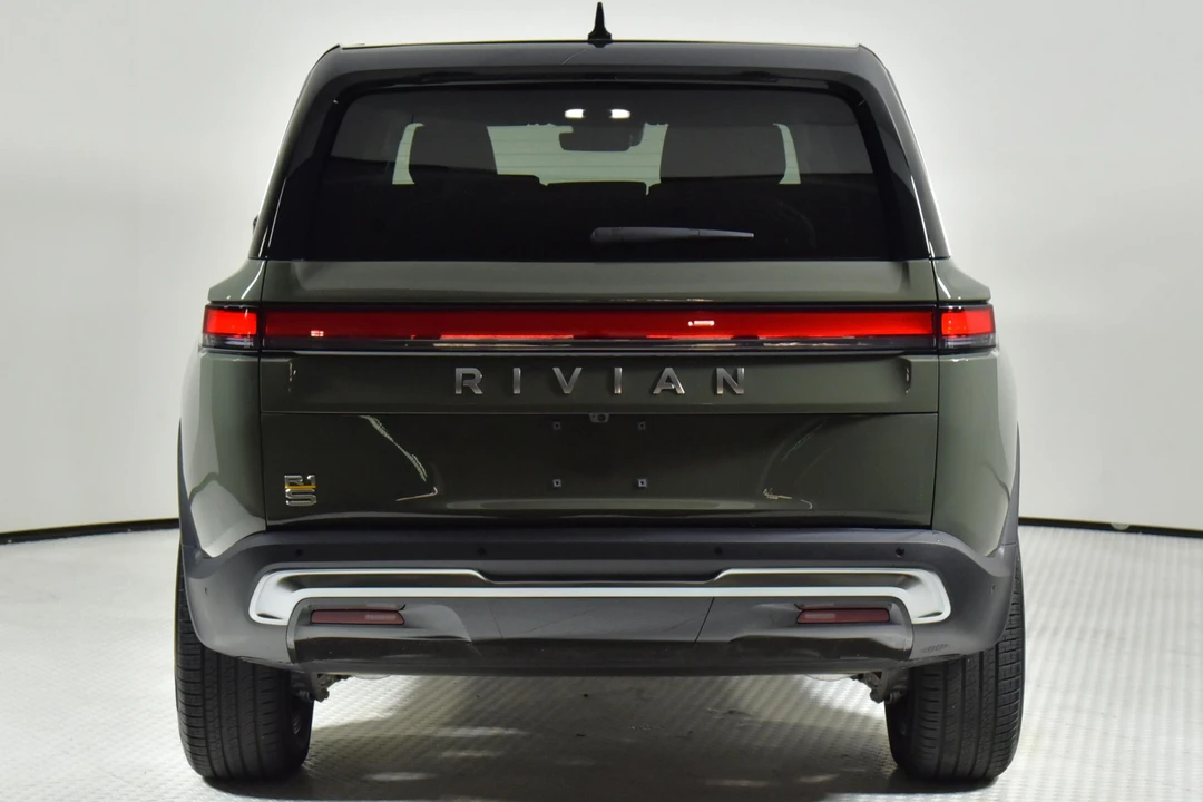 2022 Rivian R1S - Image 5 of 5