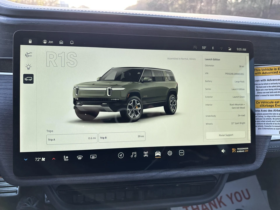 2022 Rivian R1S - Image 25 of 30