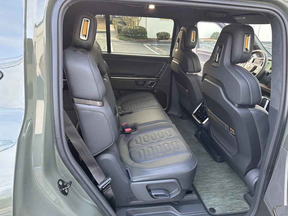2022 Rivian R1S - Image 23 of 30