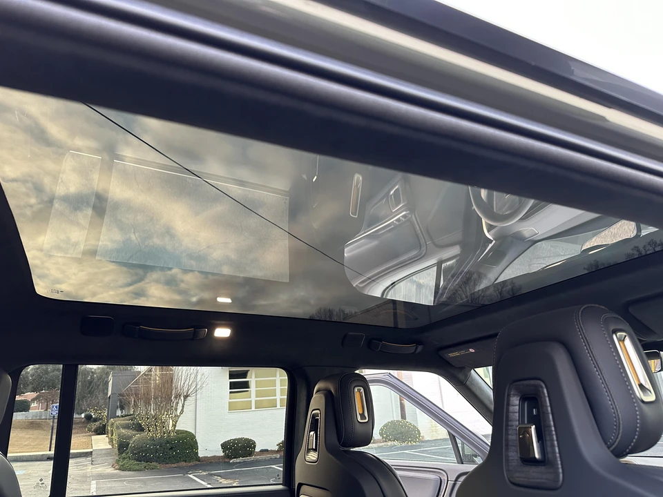 2022 Rivian R1S - Image 30 of 30