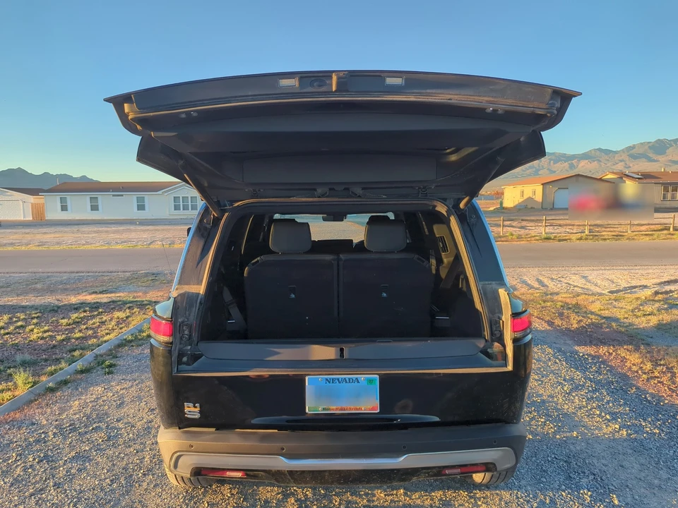 2022 Rivian R1S - Image 3 of 21