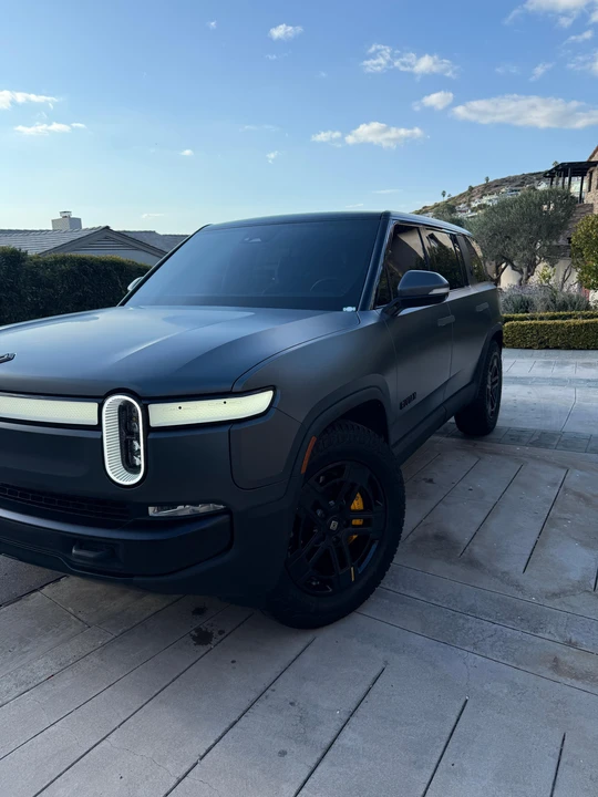 2022 Rivian R1S - Image 19 of 31