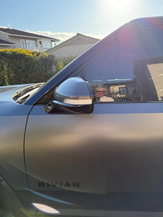 2022 Rivian R1S - Image 20 of 31