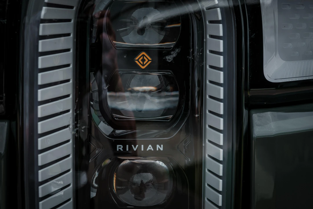 2022 Rivian R1S - Image 20 of 31