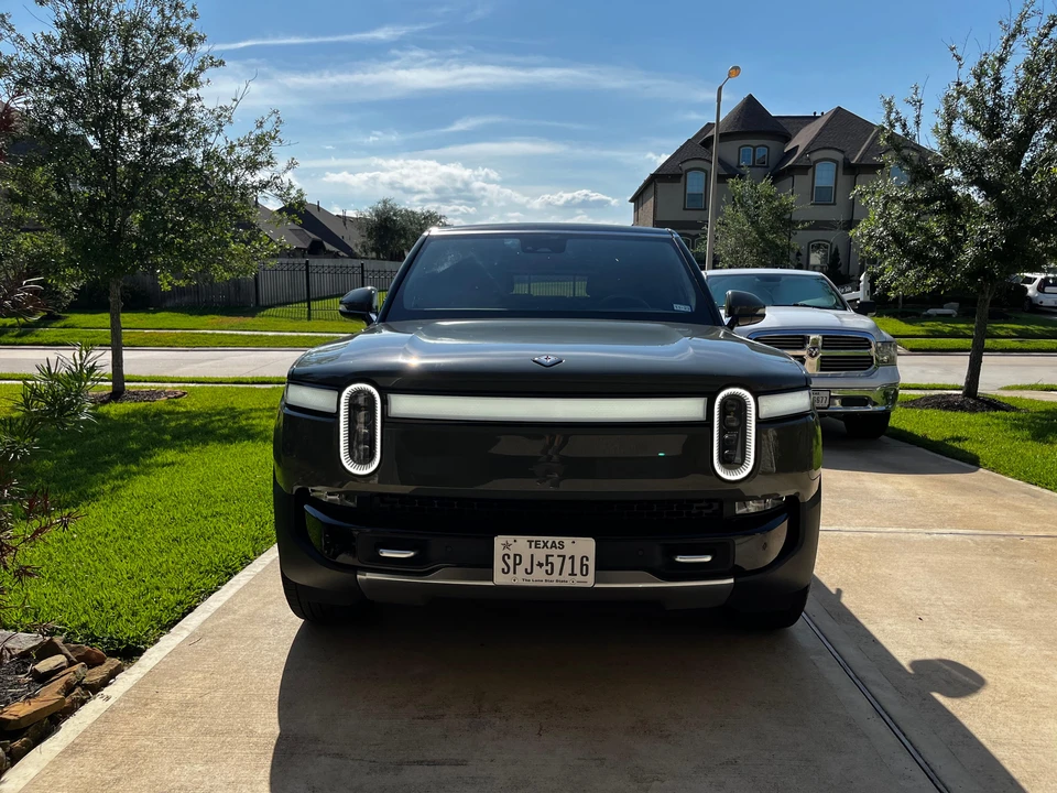 2022 Rivian R1S - Image 6 of 31