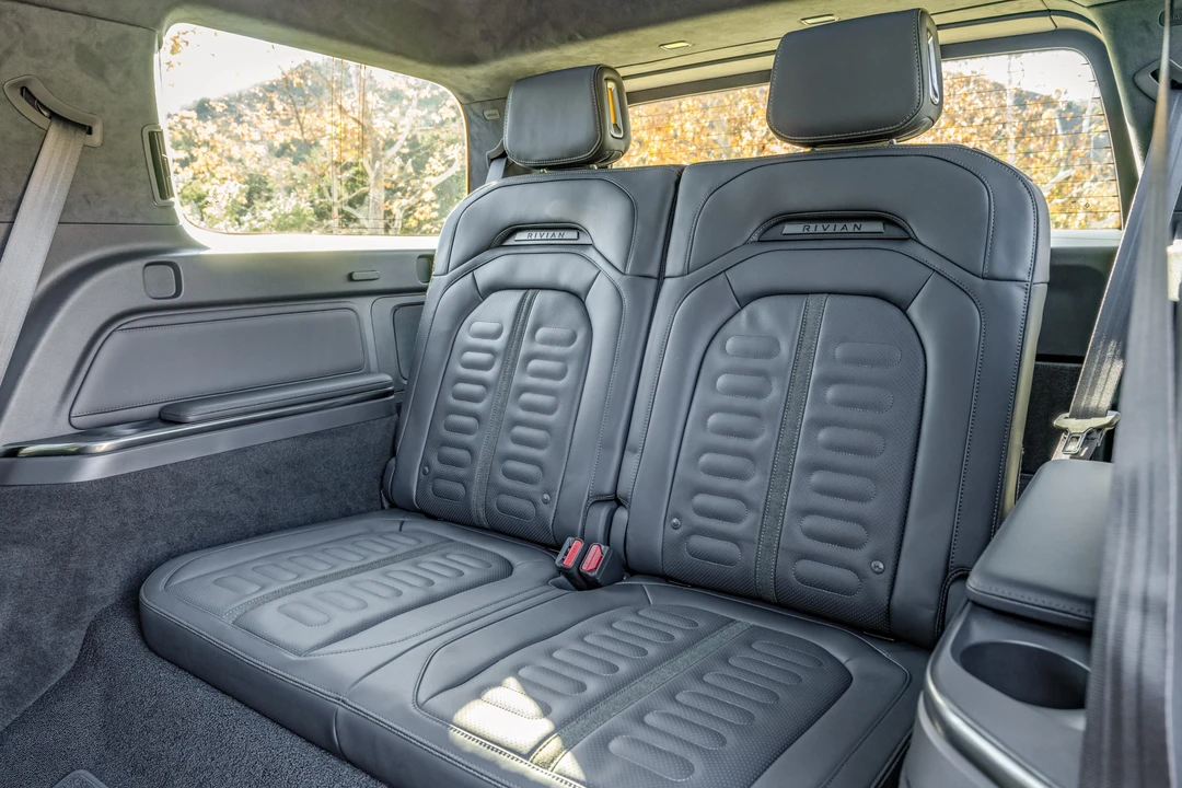 2022 Rivian R1S - Image 23 of 31