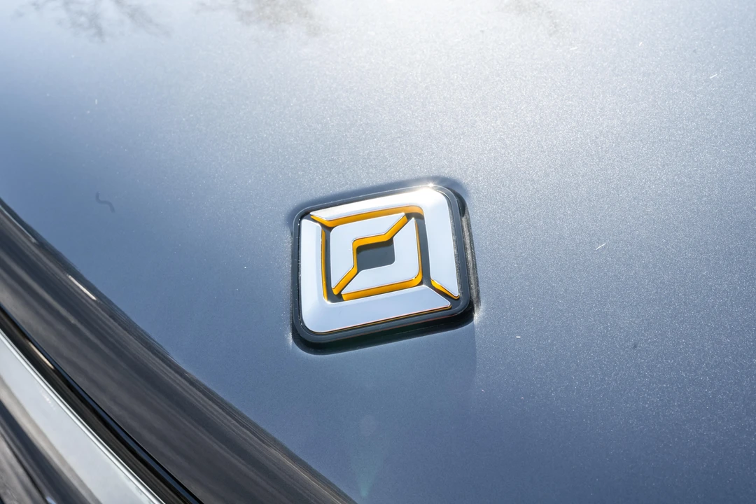 2022 Rivian R1S - Image 9 of 31