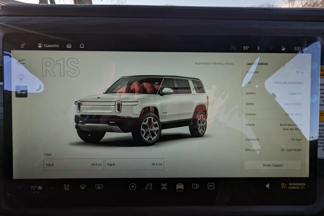 2022 Rivian R1S - Image 27 of 31