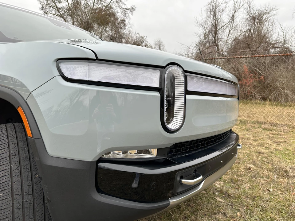 2022 Rivian R1S - Image 25 of 31