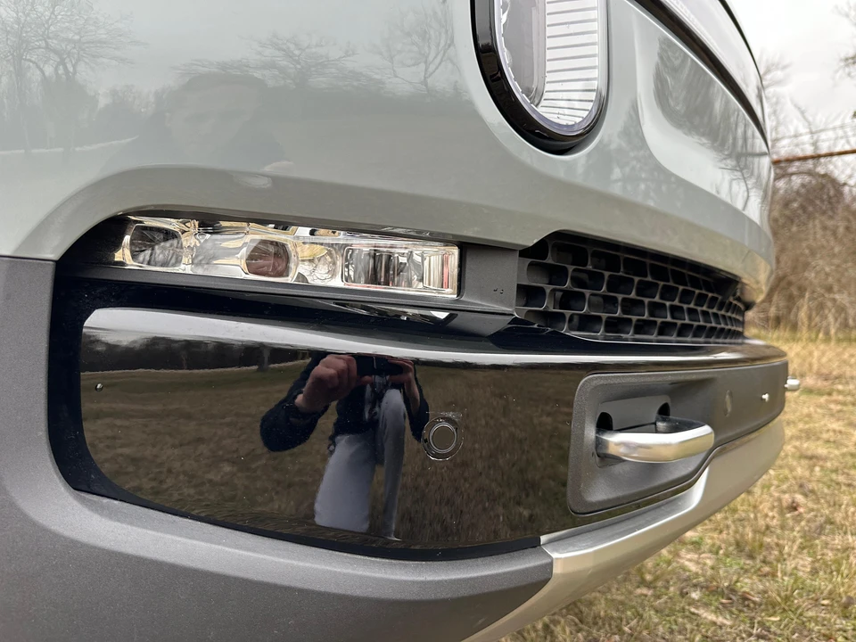 2022 Rivian R1S - Image 26 of 31