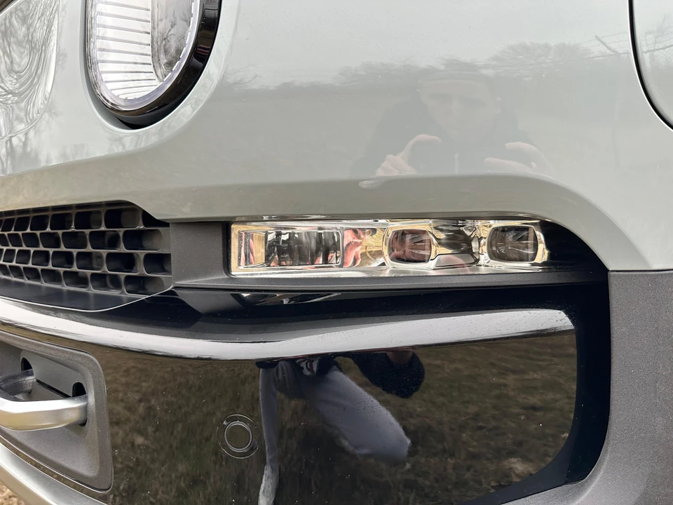 2022 Rivian R1S - Image 30 of 31