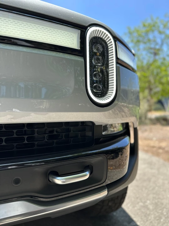 2022 Rivian R1S - Image 23 of 31