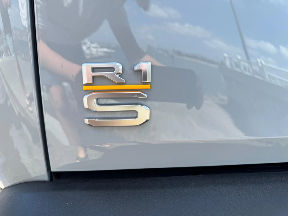 2022 Rivian R1S - Image 19 of 31