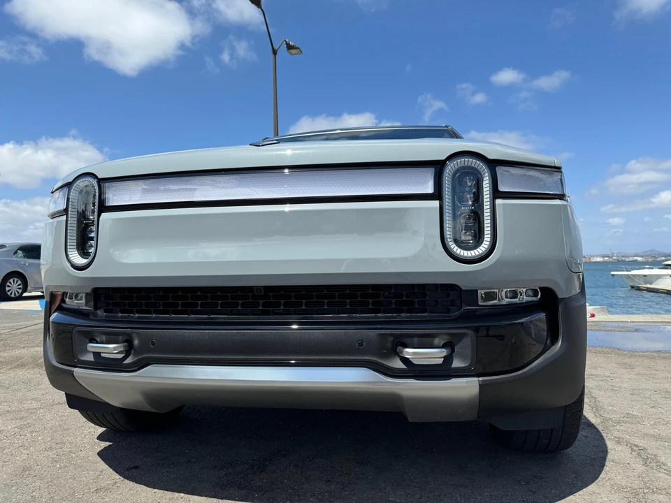 2022 Rivian R1S - Image 6 of 31