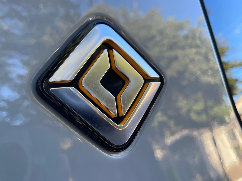 2022 Rivian R1S - Image 23 of 31