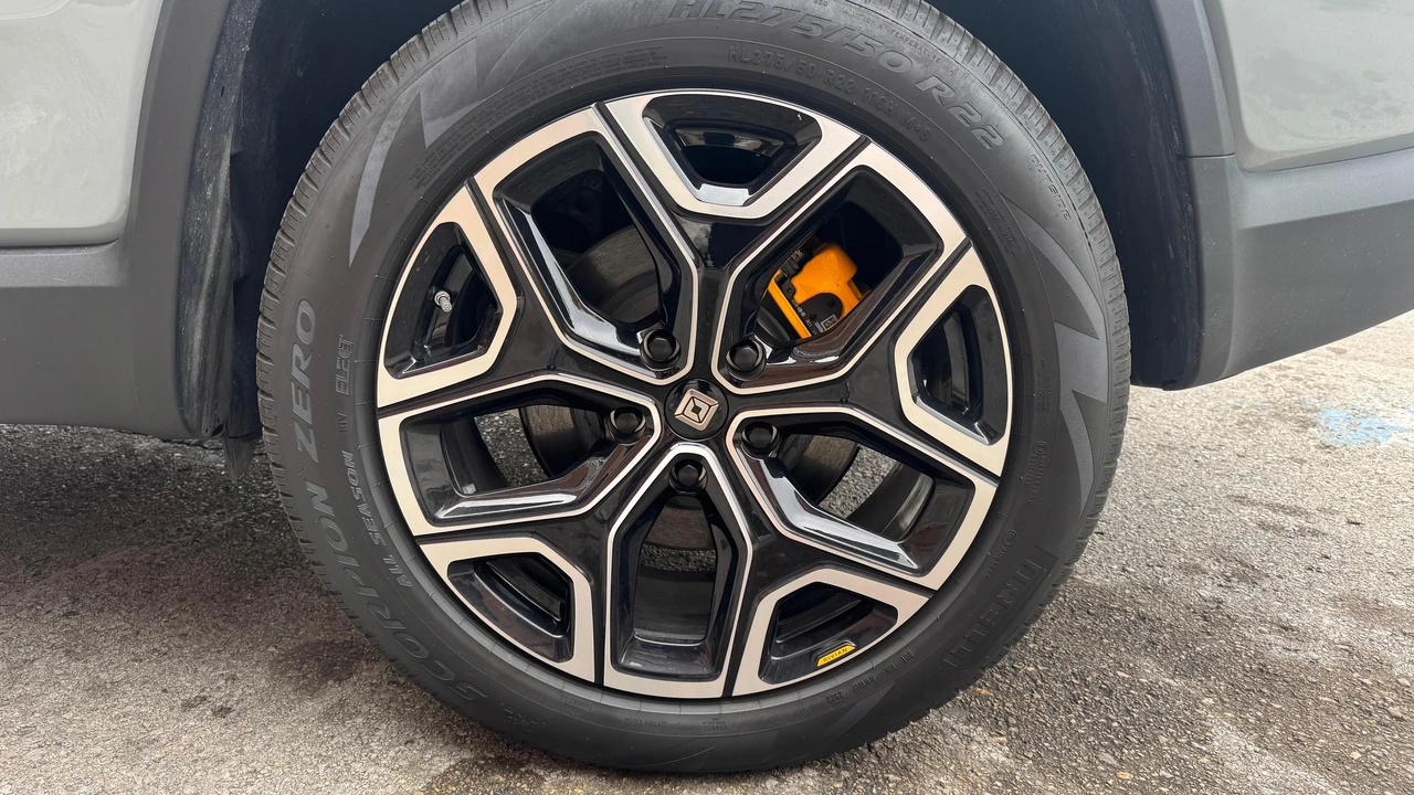 2022 Rivian R1S - Image 27 of 31