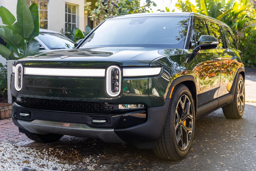 2022 Rivian R1S - Image 6 of 31