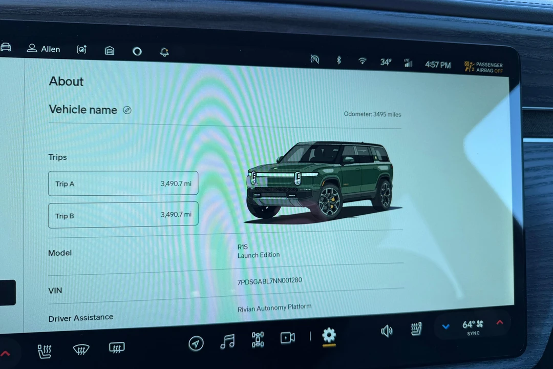 2022 Rivian R1S - Image 27 of 31