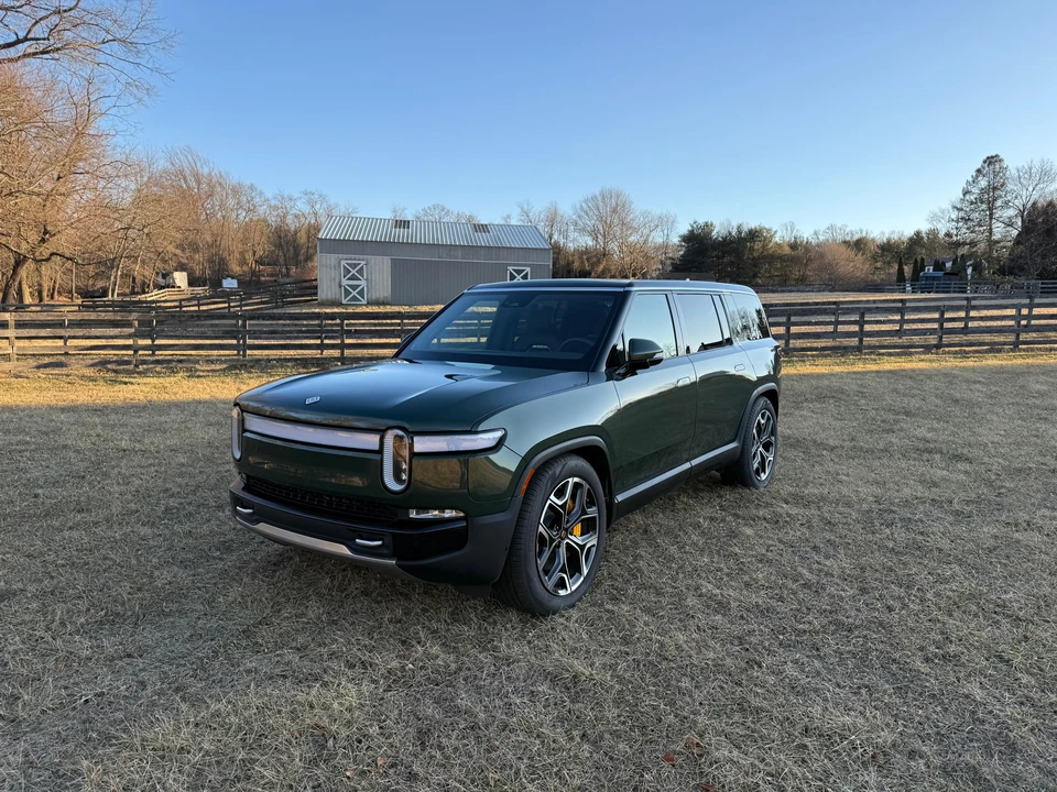 2022 Rivian R1S - Image 6 of 31