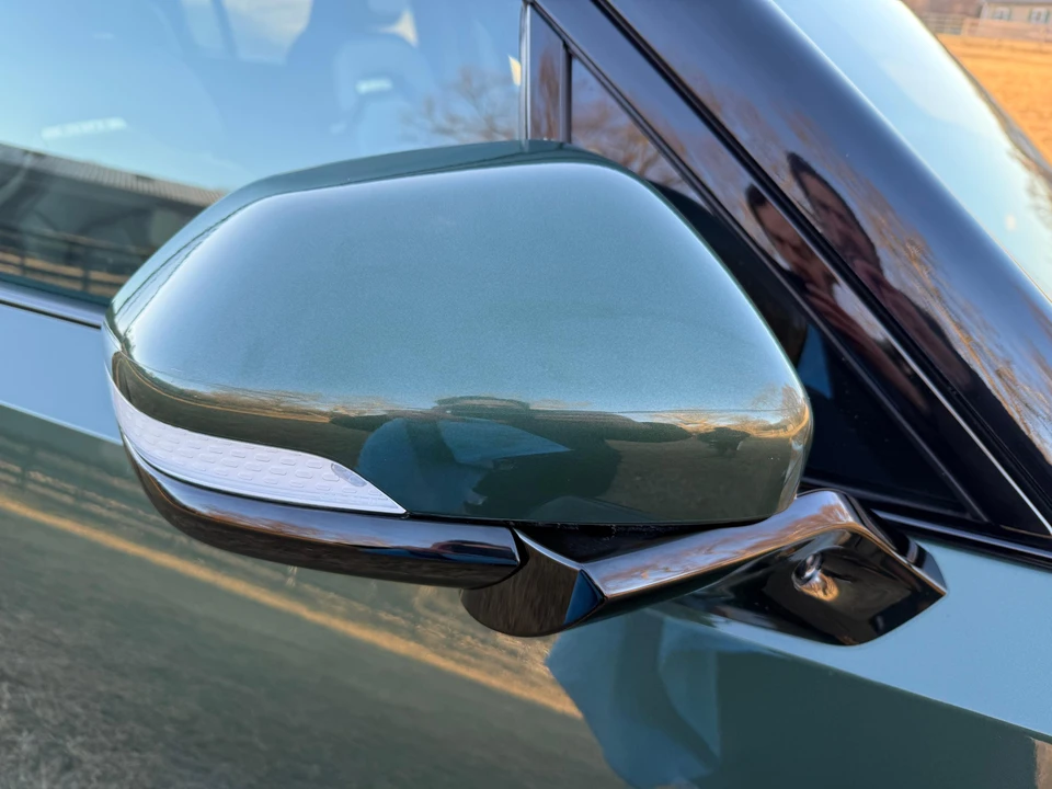 2022 Rivian R1S - Image 17 of 31