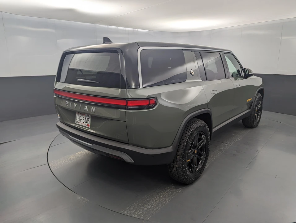 2022 Rivian R1S - Image 7 of 11