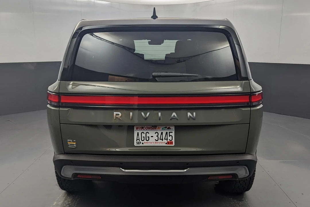 2022 Rivian R1S - Image 5 of 11