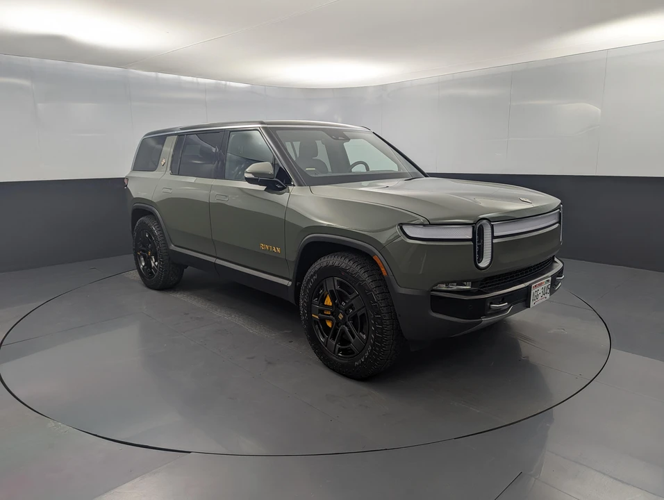 2022 Rivian R1S - Image 8 of 11