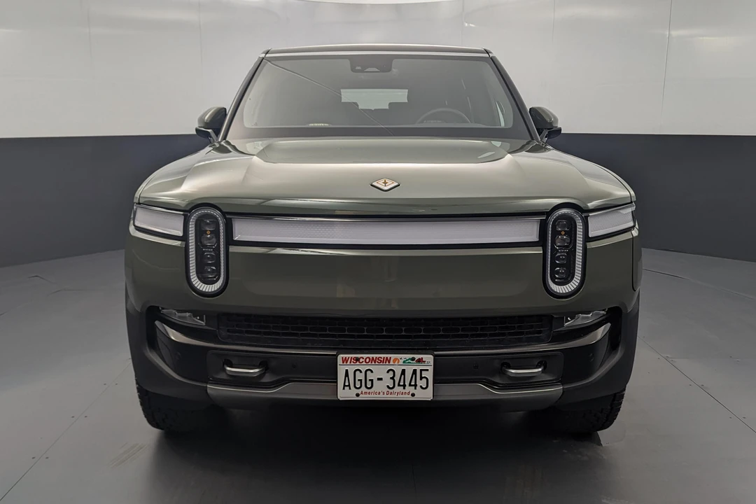 2022 Rivian R1S - Image 2 of 11