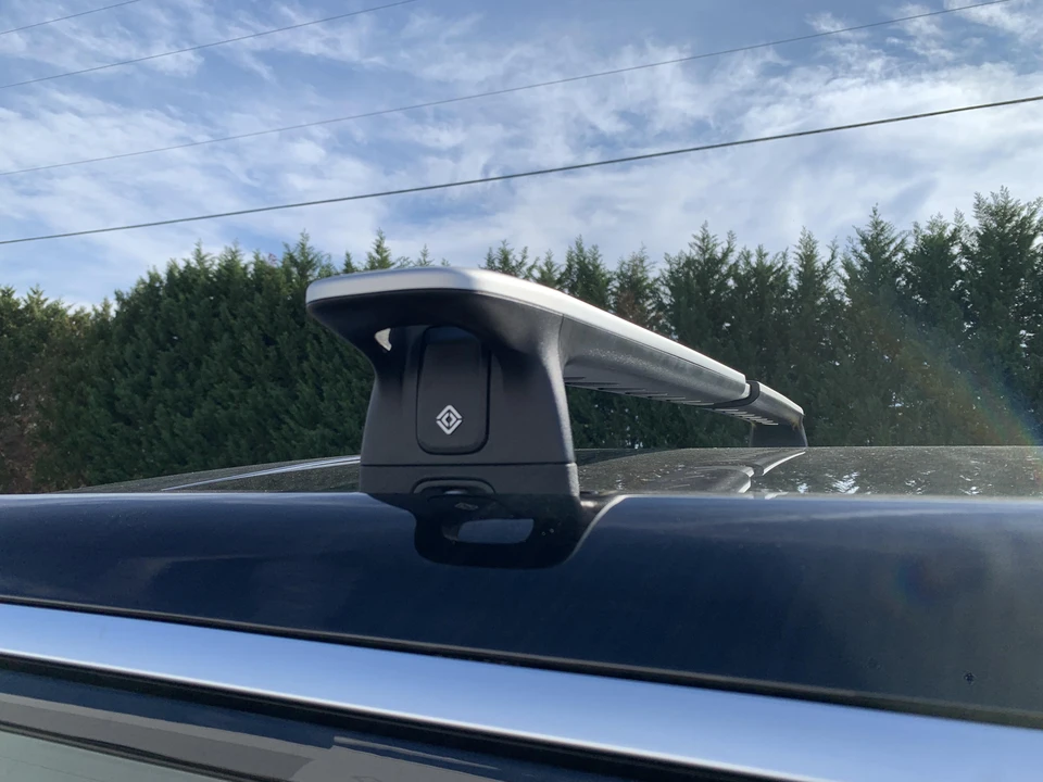 2022 Rivian R1S - Image 17 of 31